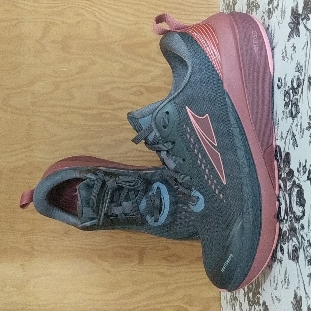 Altra Paradigm 5